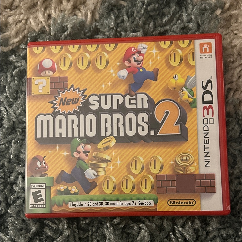 Nintendo New Super Mario Bros. 2 - Yellow/Red Cover (3DS)